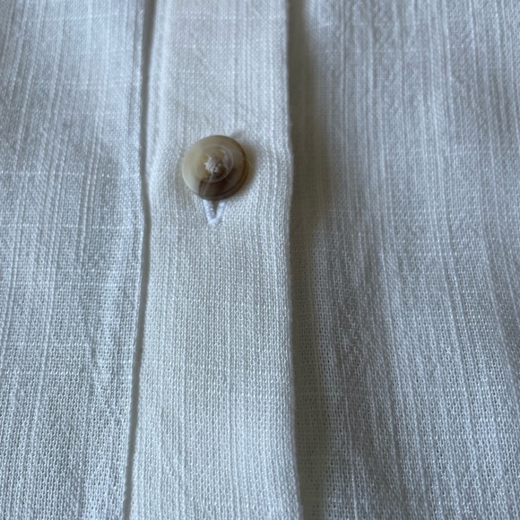 White blouse. Feels and looks like linen. - Picture 3 of 9